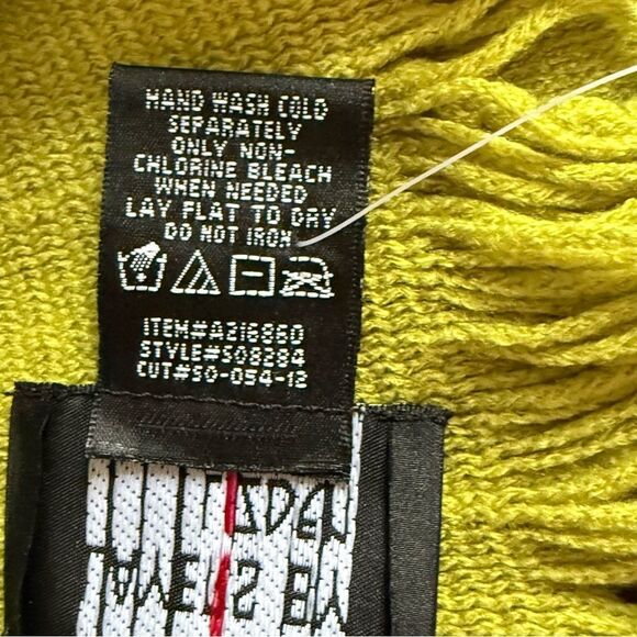 New With Tags marvelush by Lizden Soft Green Scarf - Picture 4 of 6